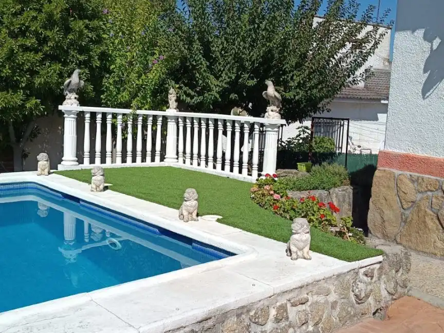 Piscina de Casa o xalet en venda en Cardiel de los Montes amb Aire condicionat, Terrassa i Piscina