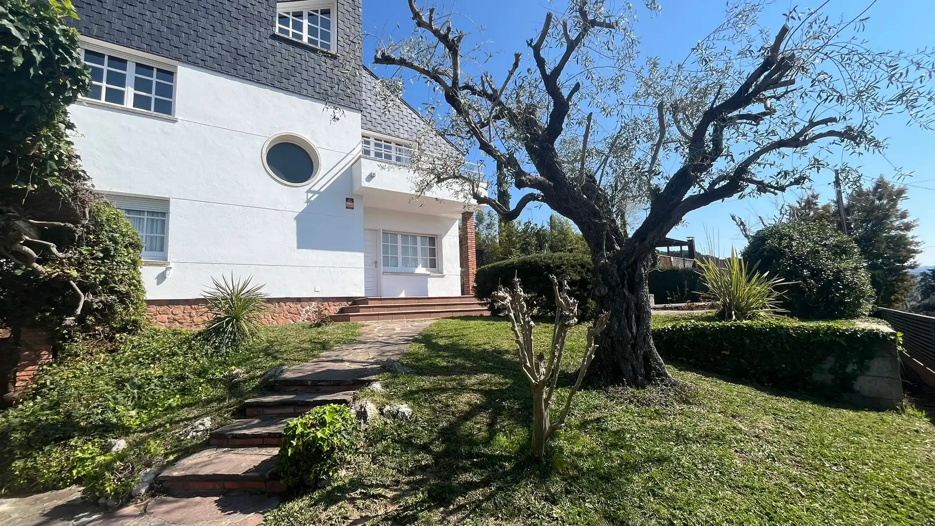 Vista exterior de Casa o xalet en venda en Riells i Viabrea amb Calefacció