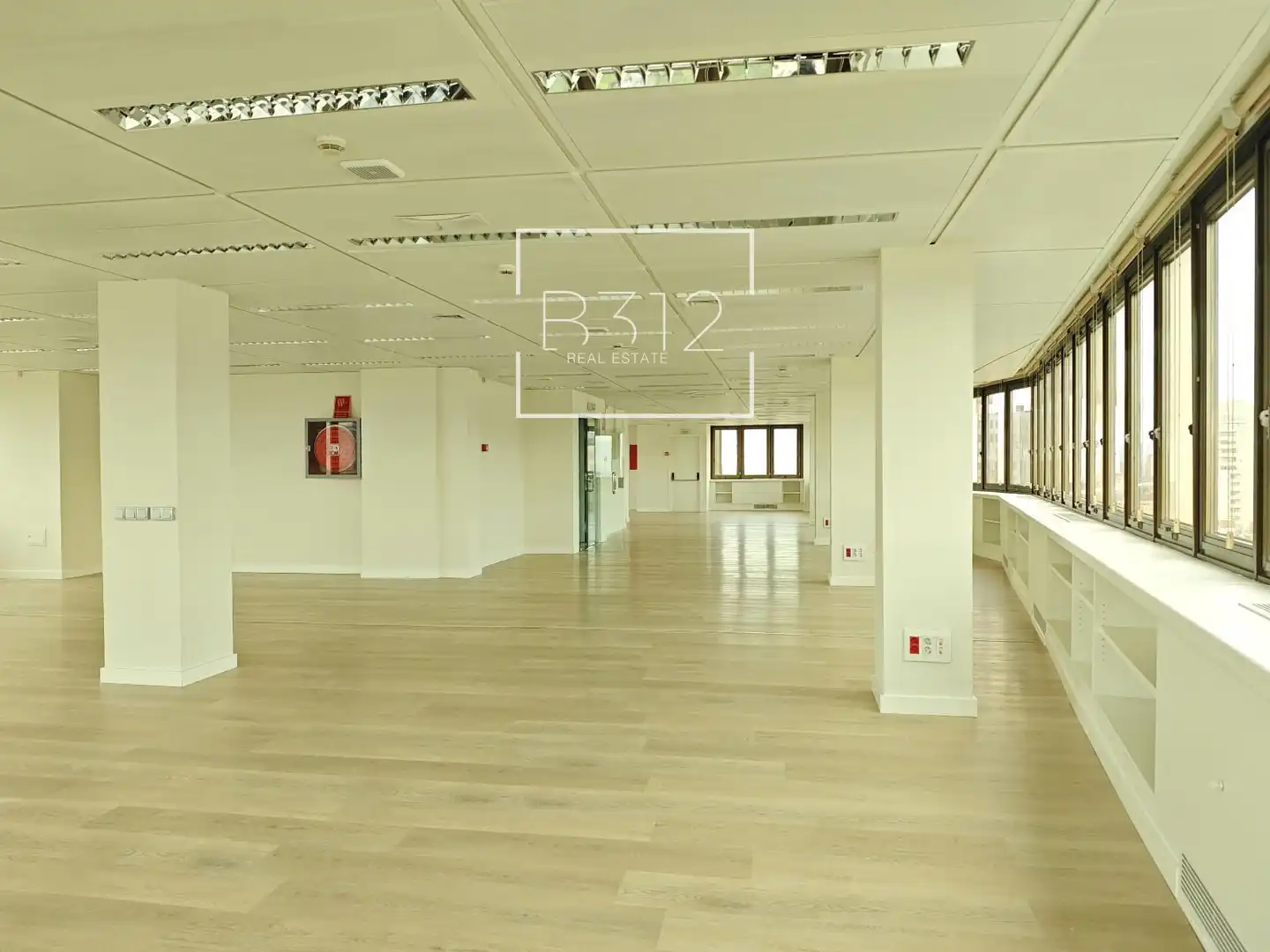 Office for rent in Barcelona  with Air Conditioner and Heating