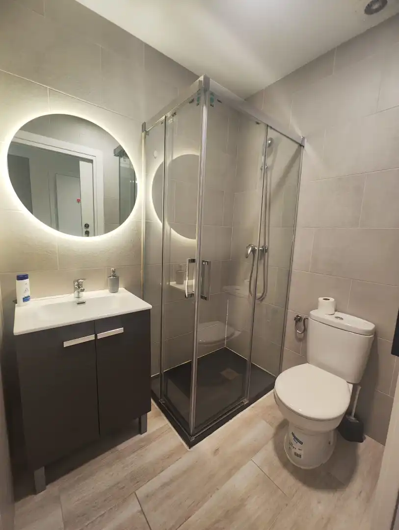 Bathroom of Flat for sale in Torelló