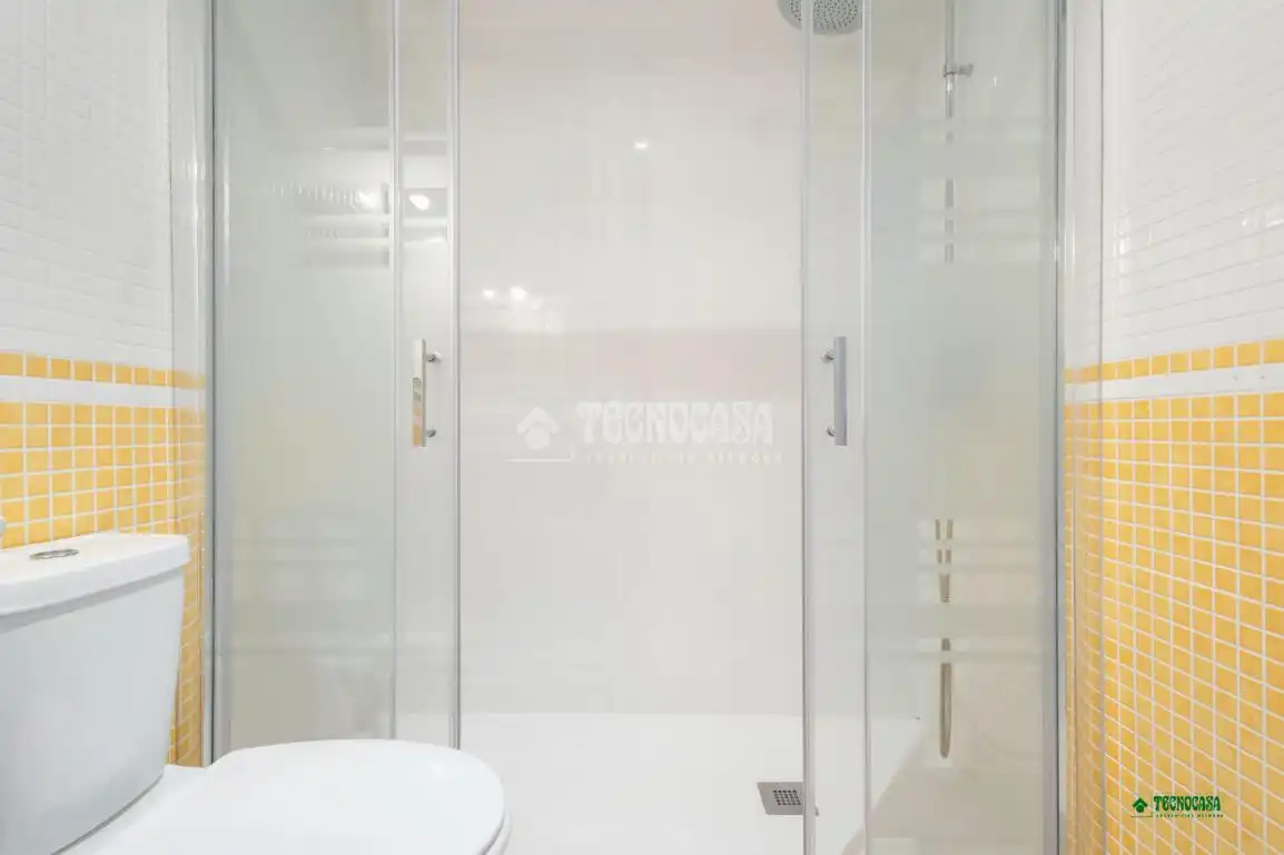 Baño de Piso en venta en Tabernas con Aire acondicionado, Amueblado y Piscina comunitaria