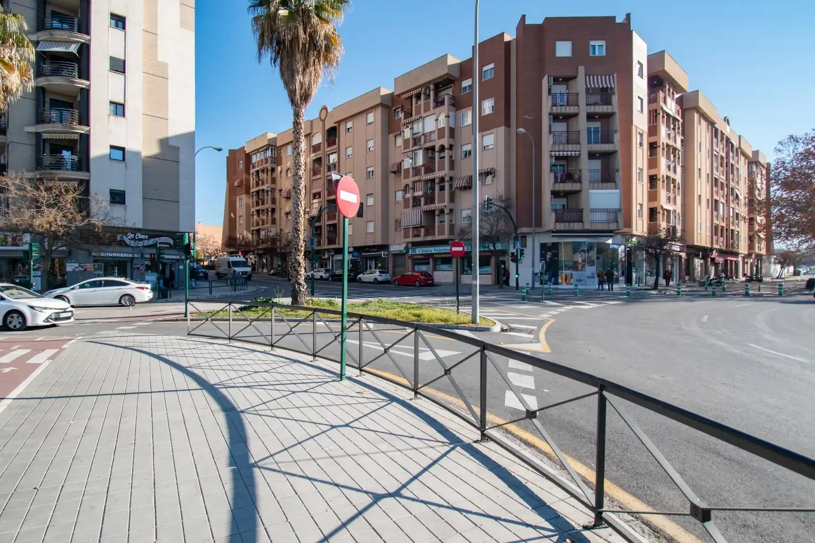 Vista exterior de Local en venta en Granada