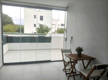 Appartamento con piscina in affitto a Calle Bangladesh