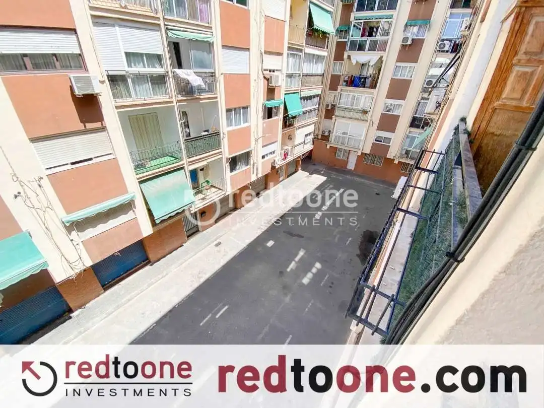 Vista exterior de Piso en venta en Alicante / Alacant con Terraza