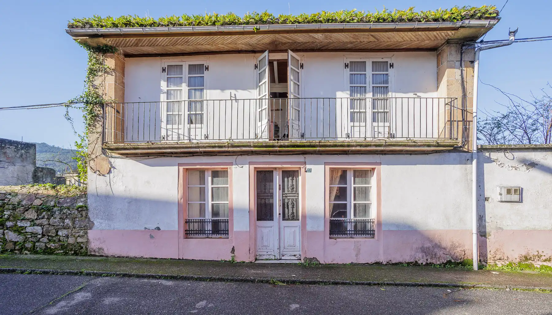 Vista exterior de Finca rústica en venta en Noia con Amueblado