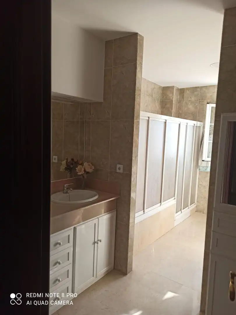 Baño de Casa o chalet en venta en Baena con Aire acondicionado, Calefacción y Jardín privado
