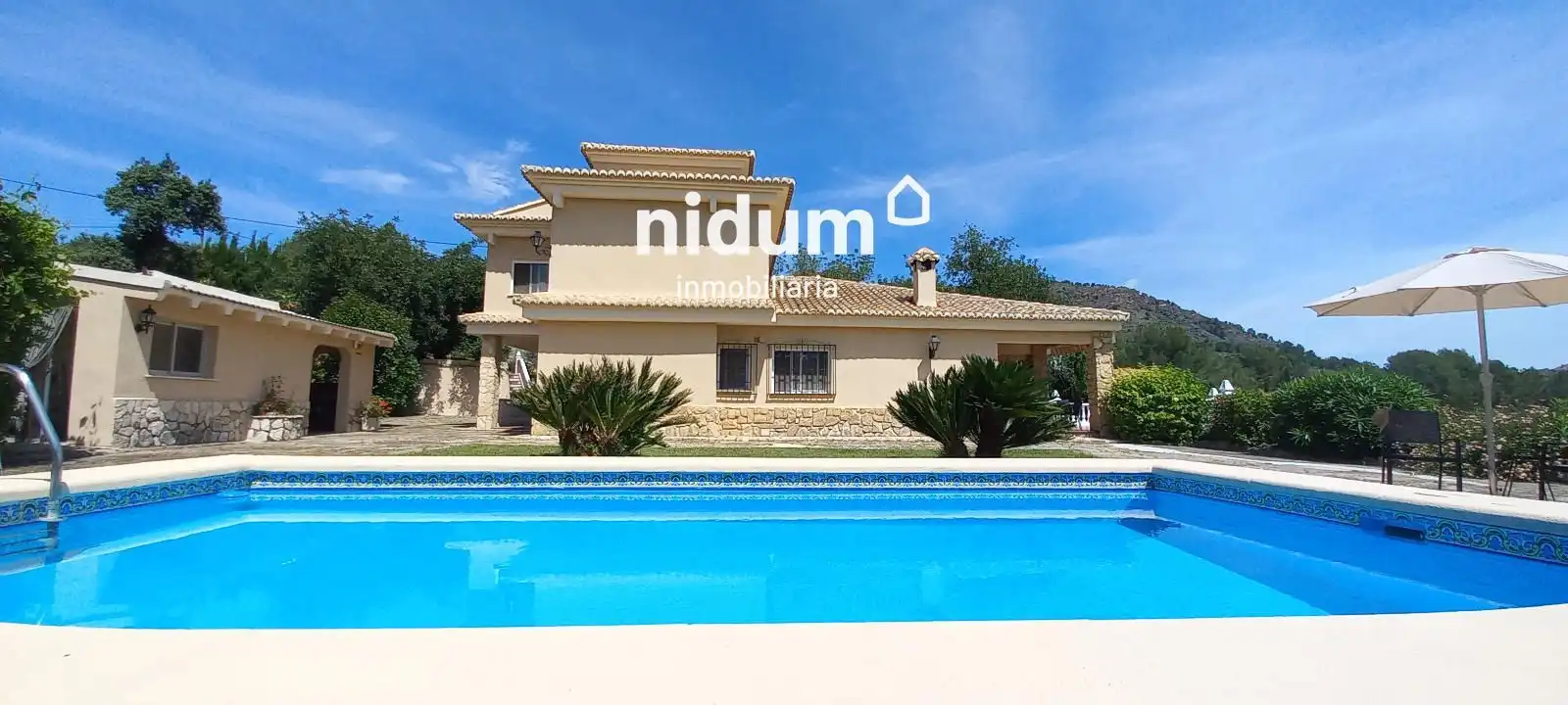 Außenansicht von Haus oder Chalet zum Verkauf in Xàtiva mit Abstellraum und Schwimmbad
