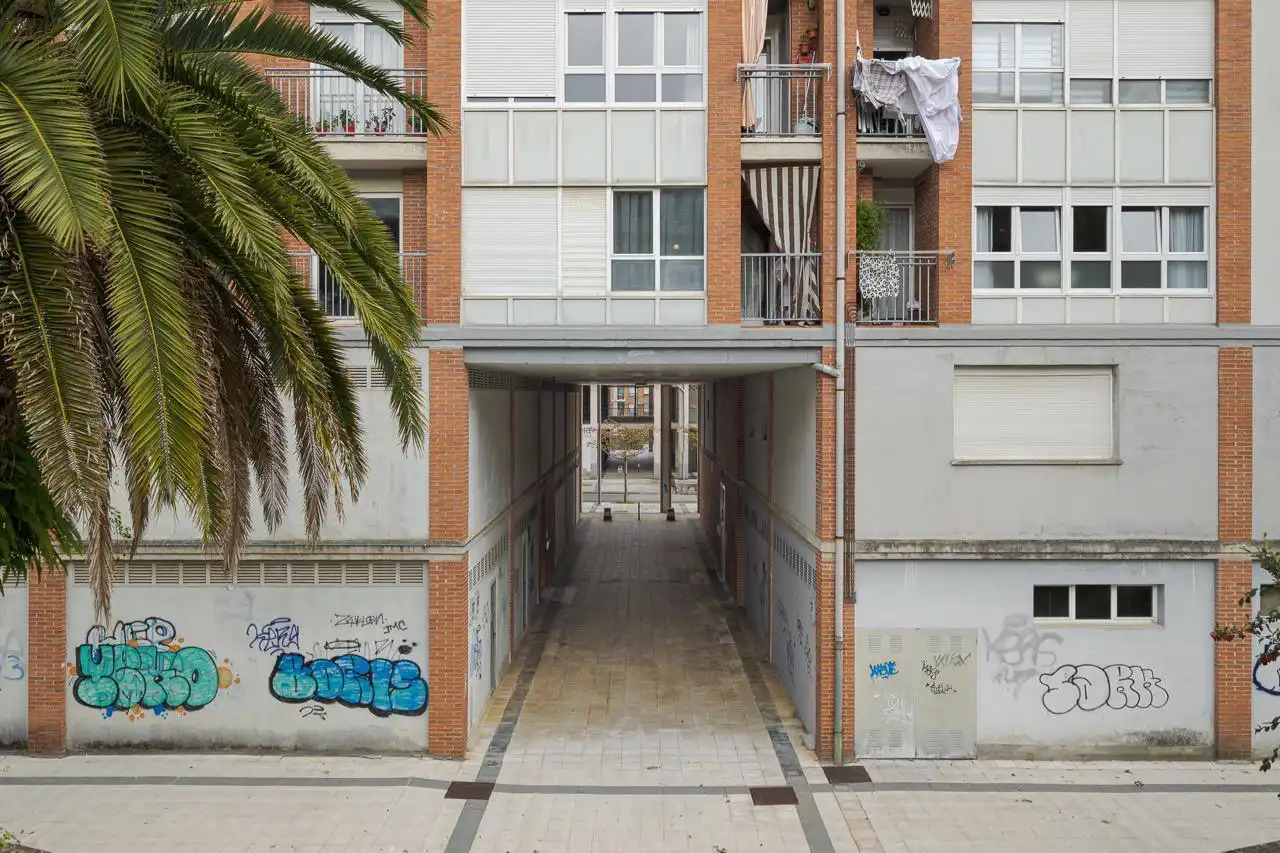 Vista exterior de Local de lloguer en Urnieta