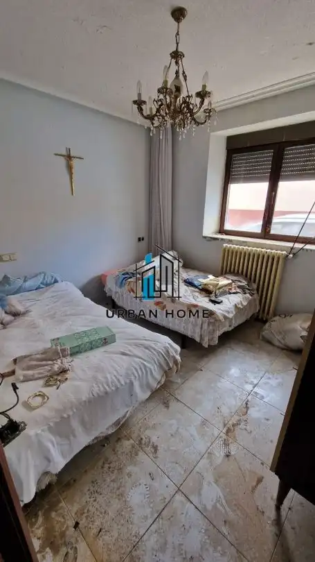 Dormitori de Casa o xalet en venda en Valdefresno