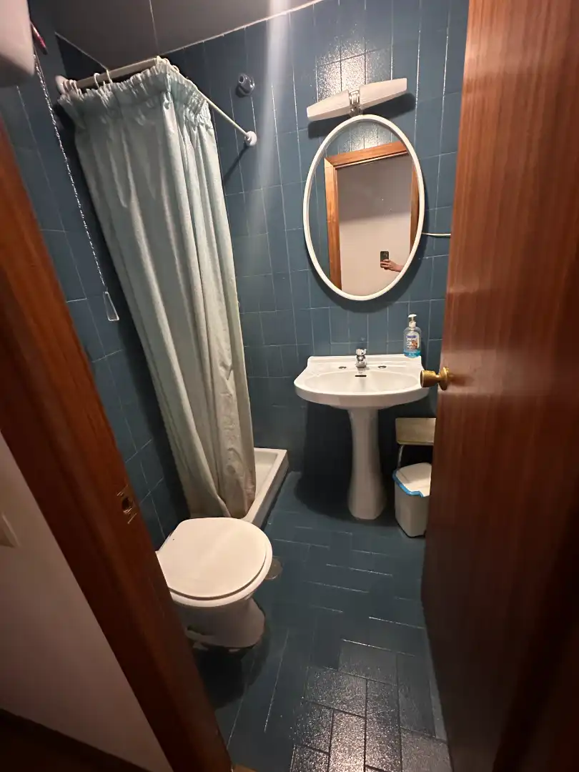 Bathroom of Flat for rent in Cuenca  with Heating, Terrace and Furnished