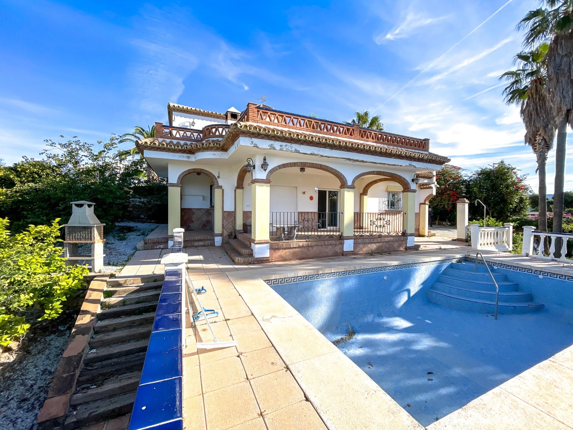 Vista exterior de Casa o xalet en venda en Viñuela amb Aire condicionat, Calefacció i Jardí privat