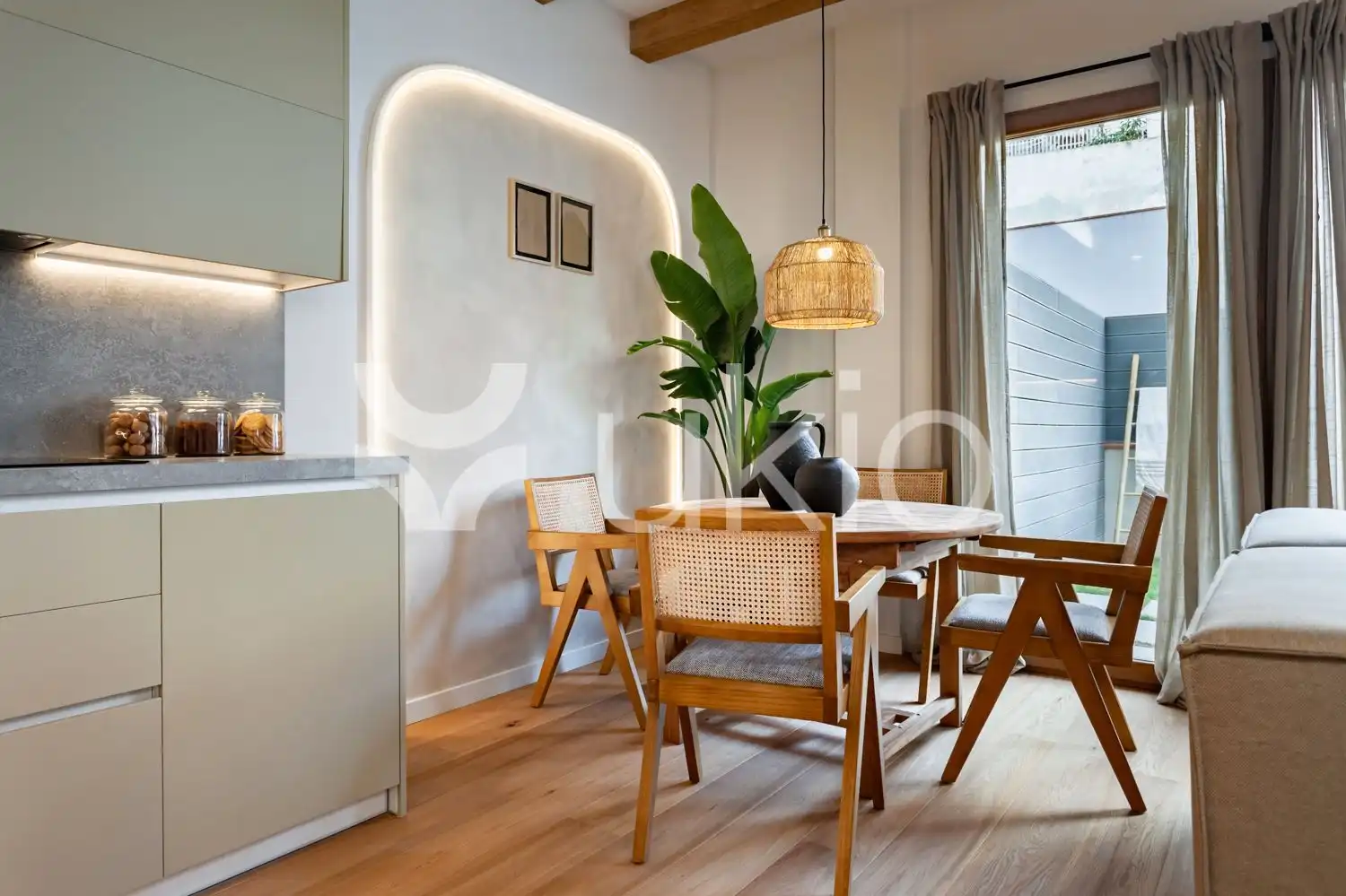 Apartamento con piscina en alquiler en Carrer de Josep Torres, imagen 4
