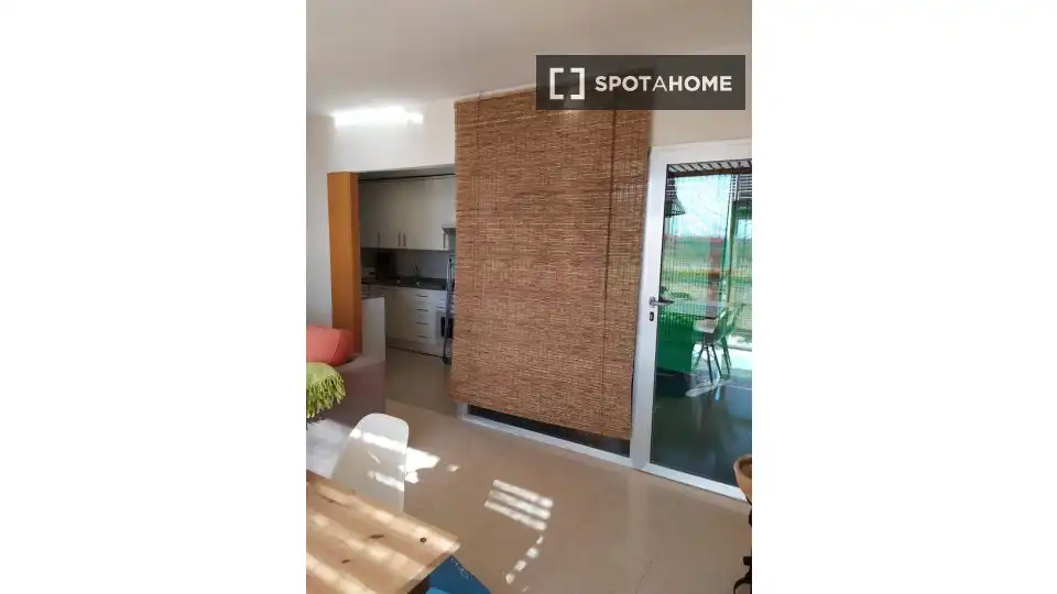 Exterior view of Flat for rent in Paterna  with Air Conditioner, Heating and Furnished