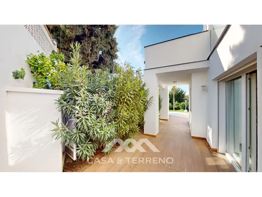 Jardí de Casa o xalet en venda en Vélez-Málaga amb Aire condicionat, Jardí privat i Terrassa