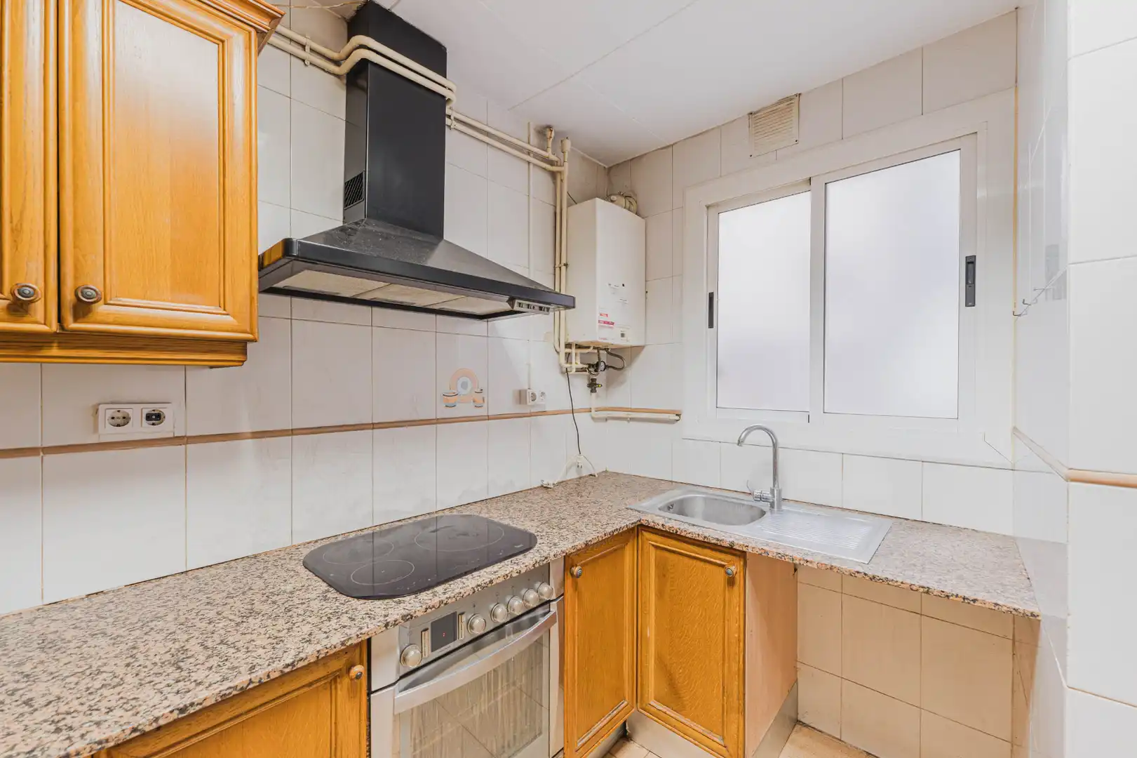 Cocina de Piso en venta en Barcelona con Calefacción, Parquet y Horno
