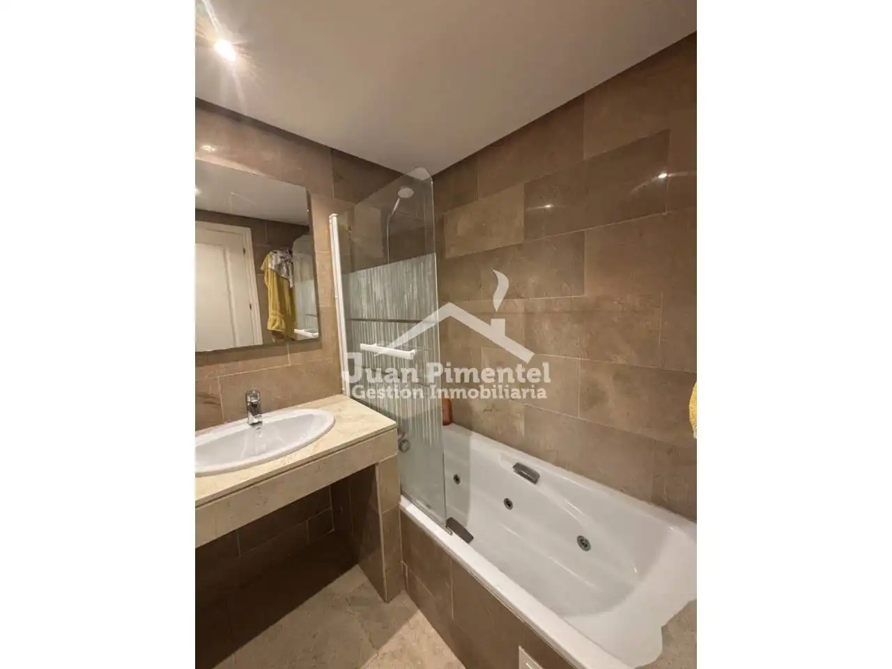 Bany de Apartament en venda en Manilva amb Aire condicionat, Terrassa i Traster