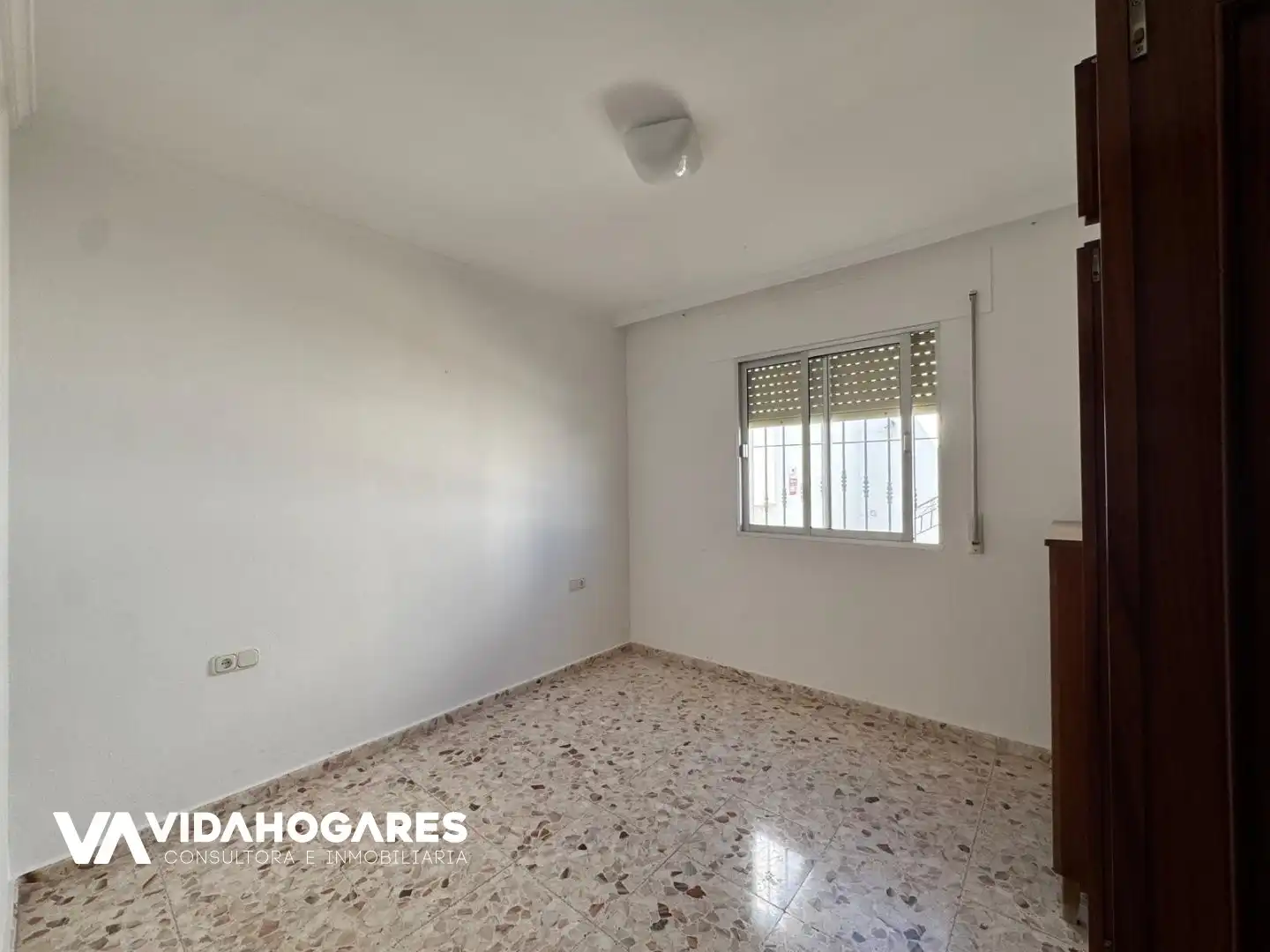 Bedroom of Flat for sale in Rota