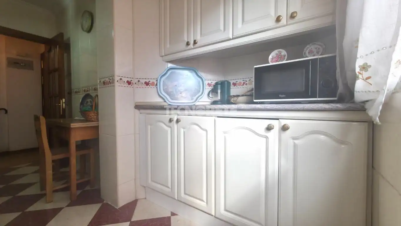 Cocina de Piso en venta en Guadalajara con Calefacción y Parquet