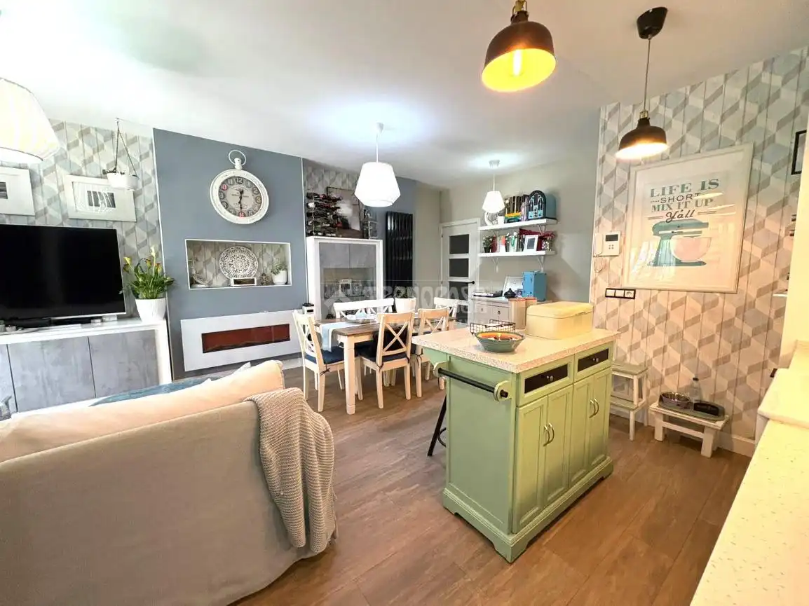 Kitchen of Flat for sale in Parla  with Air Conditioner and Storage room