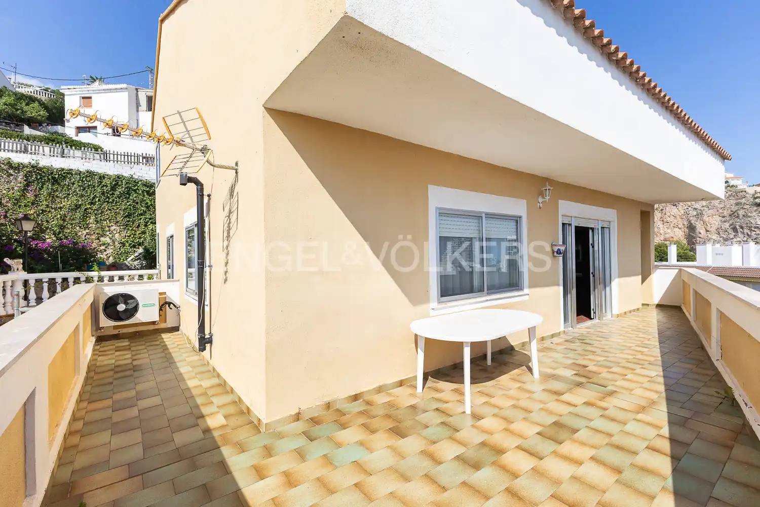 Vista exterior de Casa o xalet en venda en Cullera amb Aire condicionat, Calefacció i Jardí privat