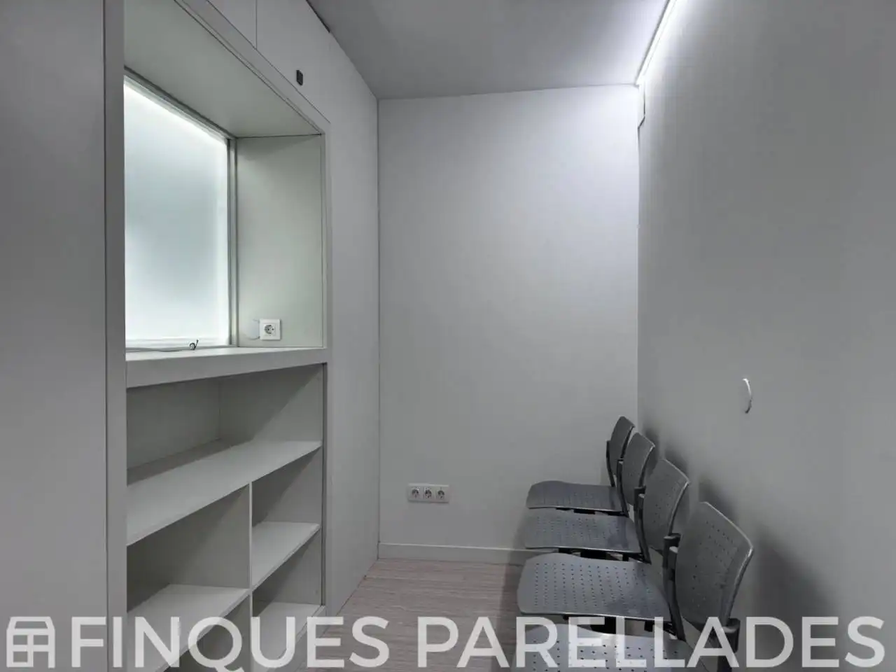 Büro zur Miete in Sitges mit Klimaanlage und Heizung