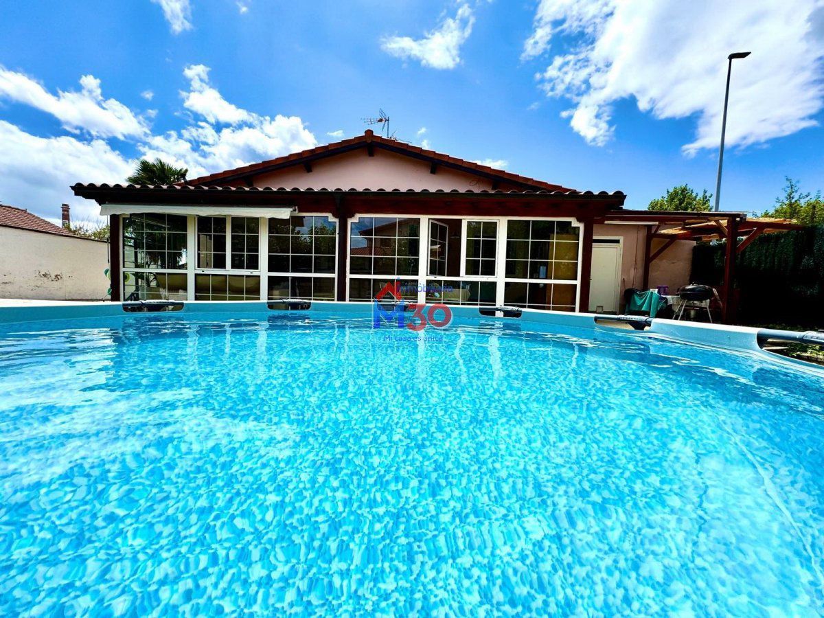 Swimming pool of House or chalet to rent in Miranda de Ebro  with Heating, Terrace and Storage room