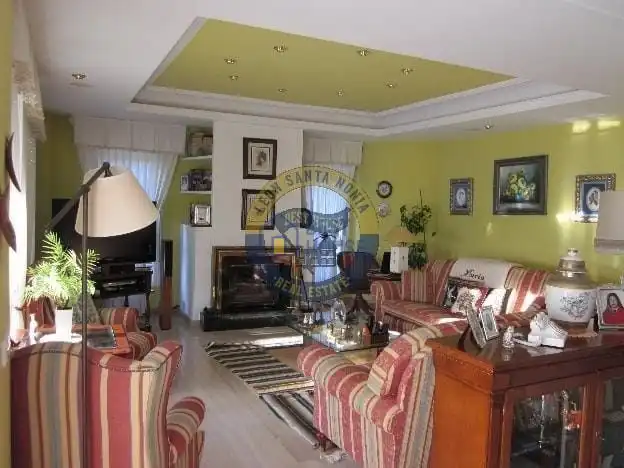 Sala de estar de Casa o chalet en venta en Valdefresno con Calefacción, Jardín privado y Parquet