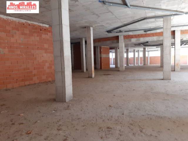 Local comercial en Alquiler en Los Montesinos