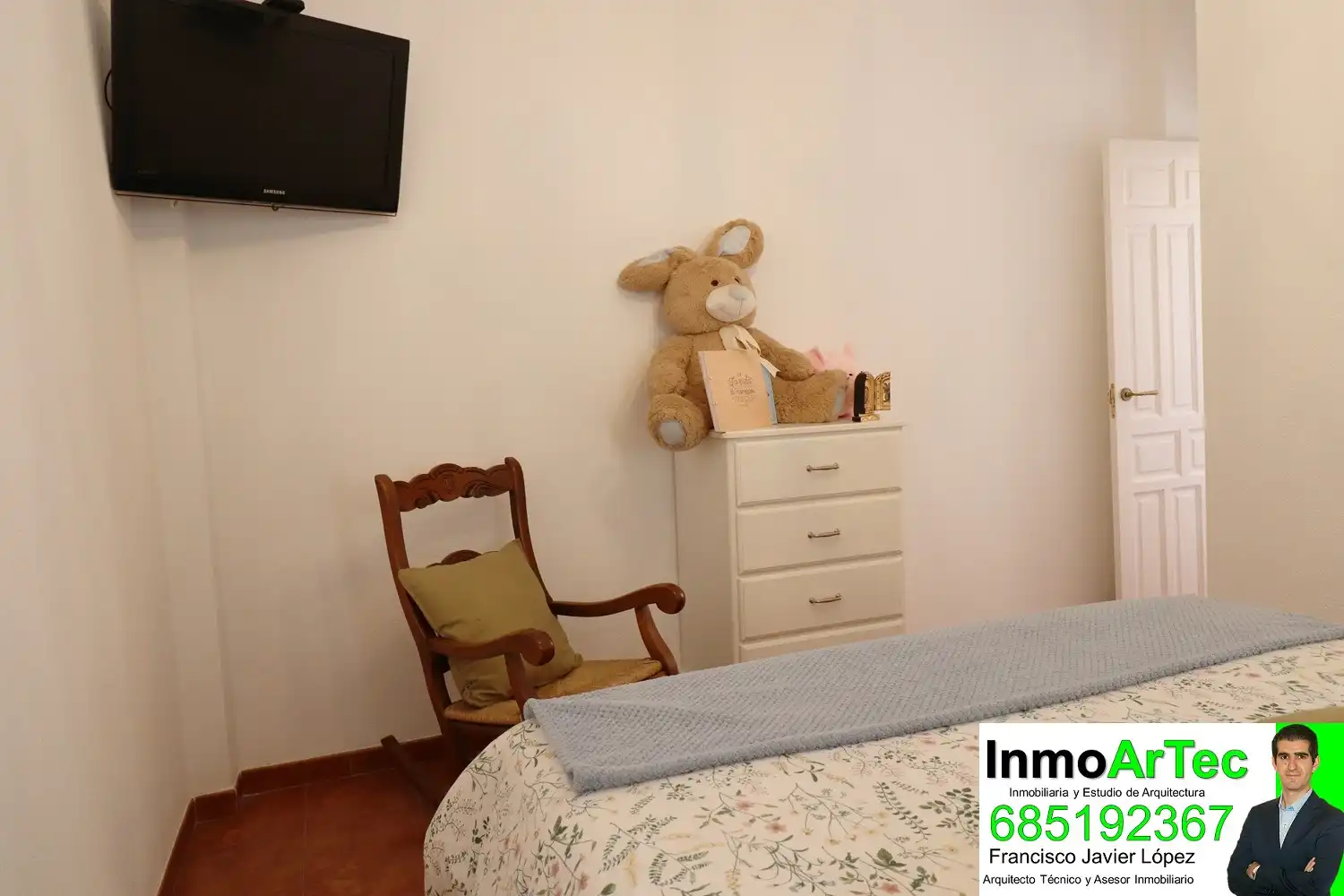 Bedroom of Houses for sale in Fuente Vaqueros  with Swimming Pool and Furnished