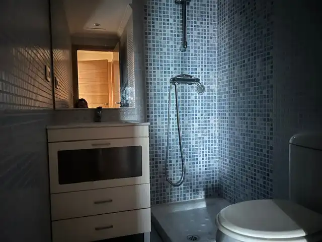 Baño de Estudio de alquiler en Vigo  con Trastero y Horno