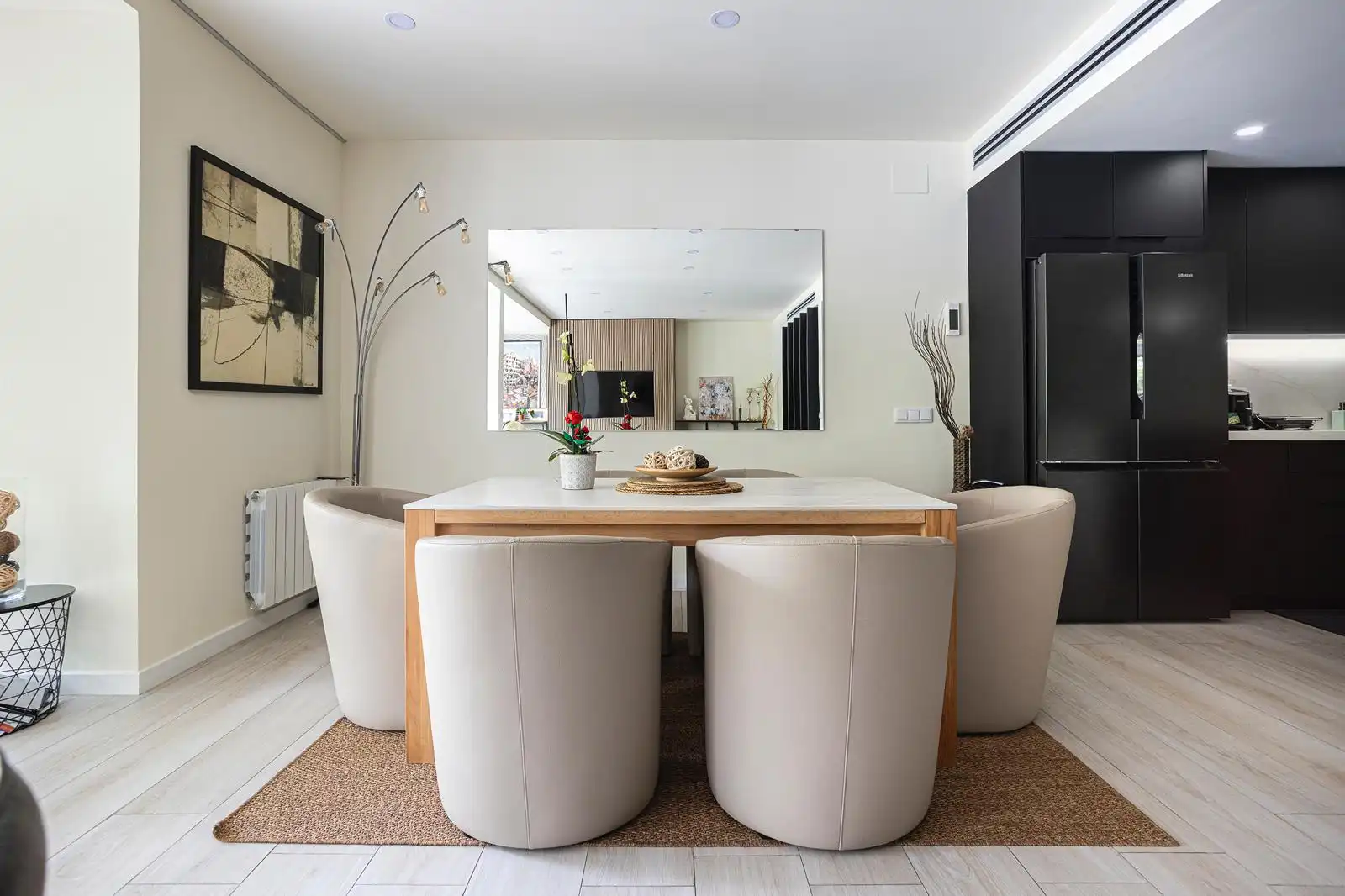 Dining room of Flat for rent in Barcelona  with Air Conditioner, Heating and Parquet flooring