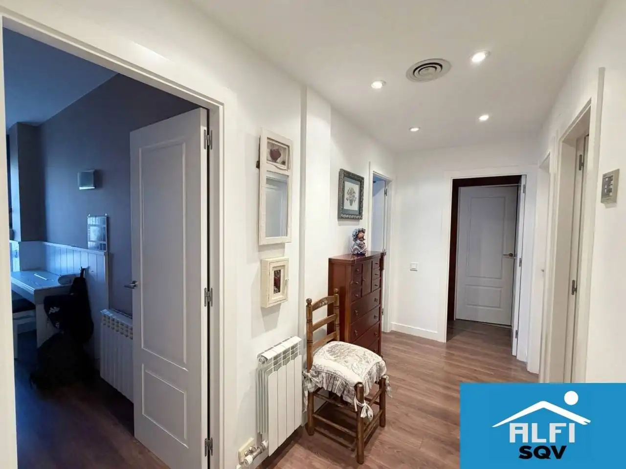 Flat for sale in Sabadell  with Air Conditioner, Heating and Parquet flooring
