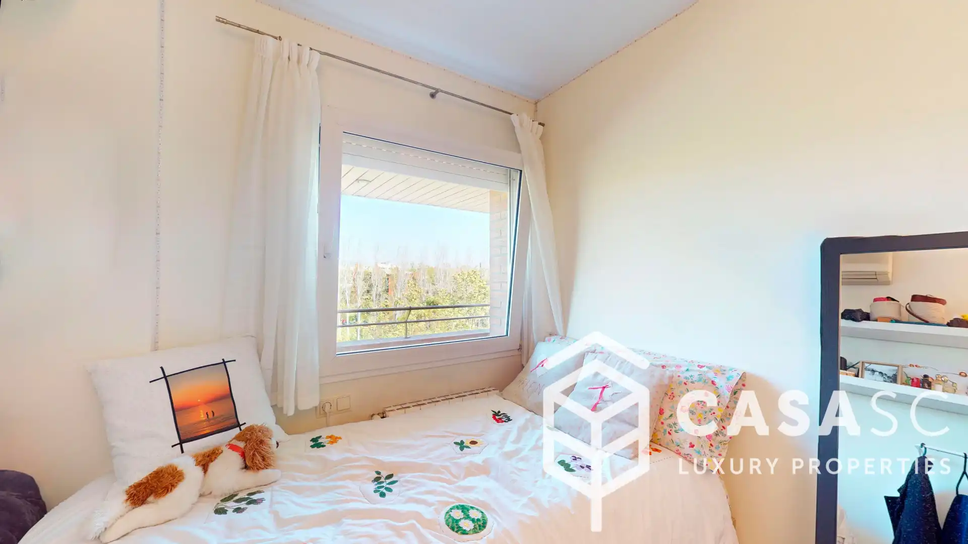 Bedroom of Attic for sale in Sant Cugat del Vallès  with Air Conditioner, Heating and Parquet flooring