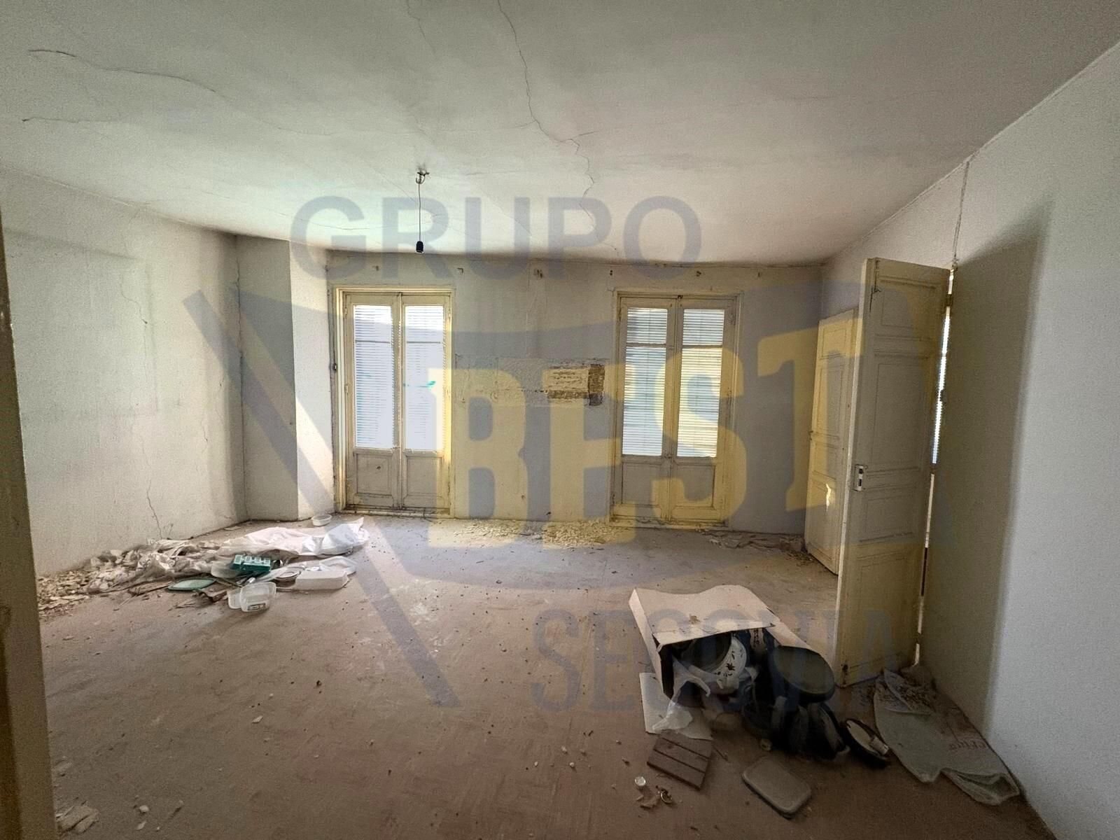 Building for sale in Segovia Capital