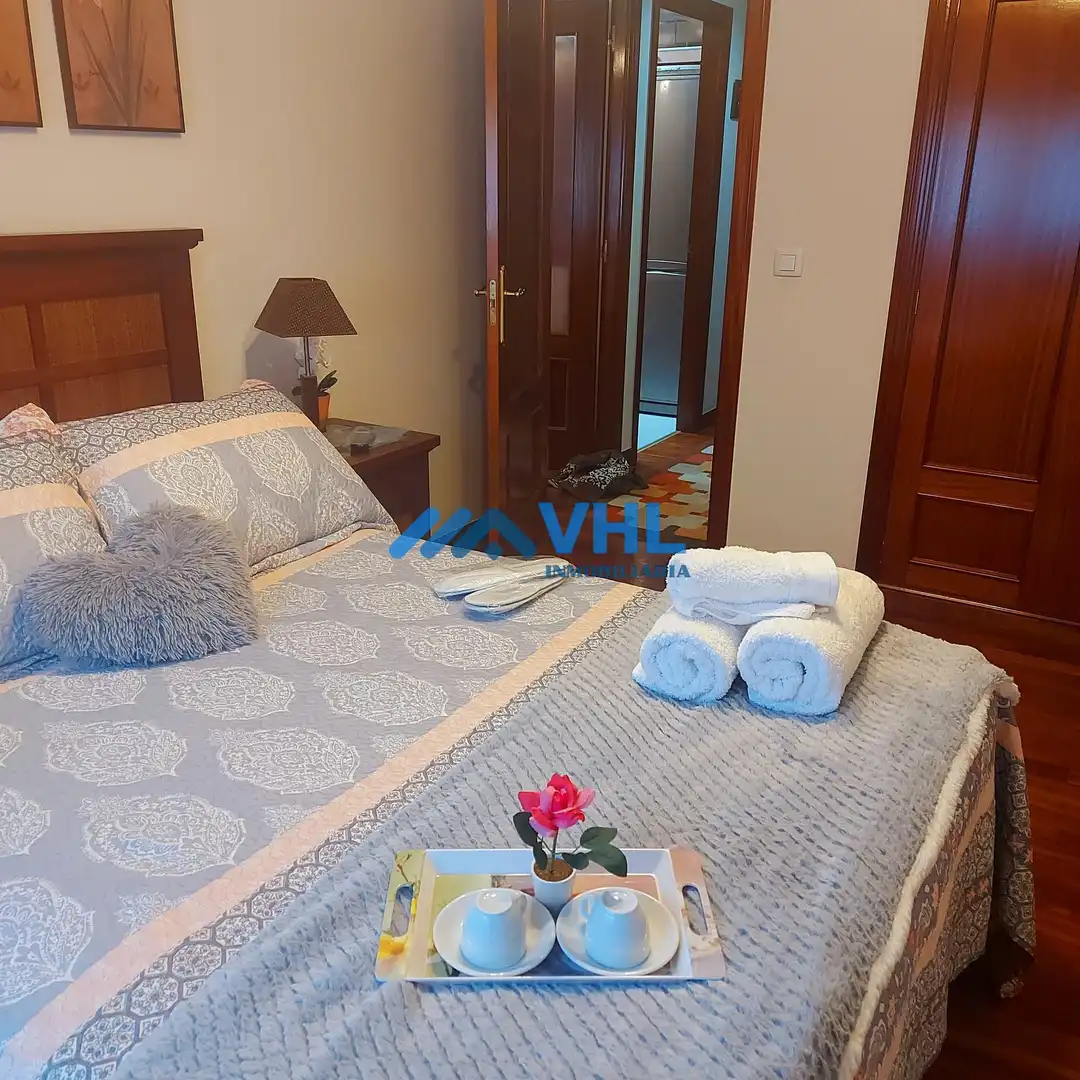 Habitación de Apartamento en venta en Castro-Urdiales con Calefacción, Terraza y Trastero