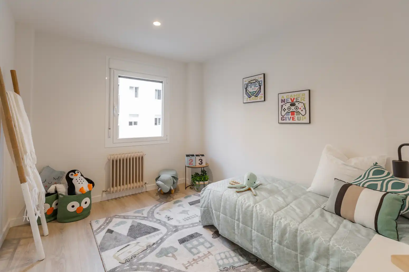 Bedroom of Flat for sale in  Pamplona / Iruña  with Heating and Terrace