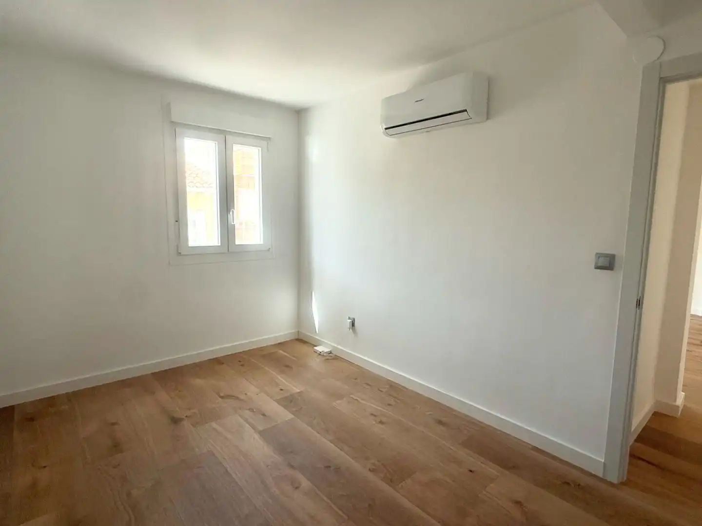 Habitación de Piso en venta en Parla con Aire acondicionado, Terraza y Balcón