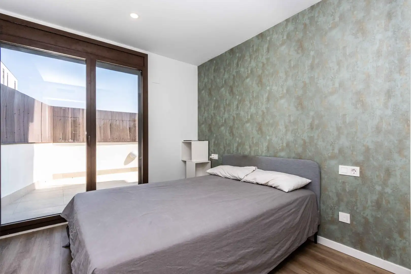 Bedroom of Flat for sale in Sabadell  with Heating, Terrace and Community pool