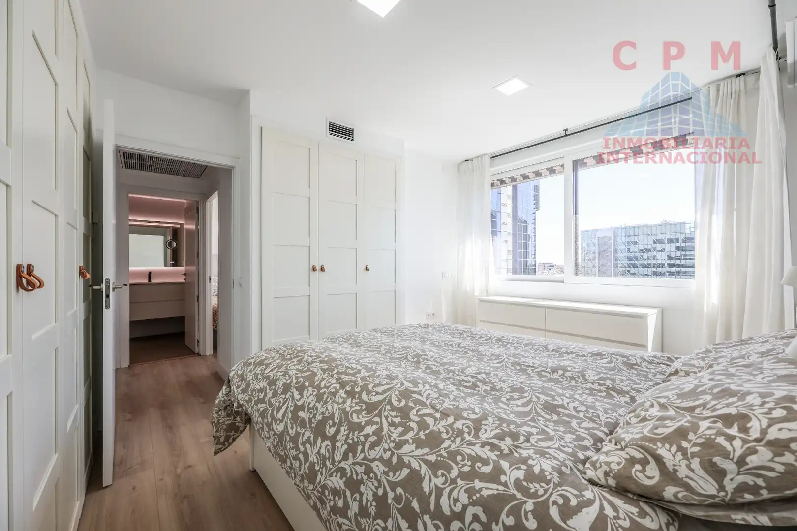 Schlafzimmer von Wohnung zur Miete in Madrid mit Klimaanlage, Heizung und Parkett