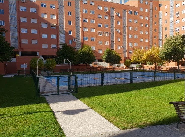 Piscina de Pis de lloguer en  Madrid Capital amb Aire condicionat, Calefacció i Moblat