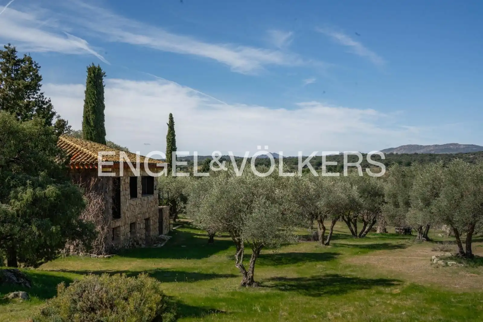 Exterior view of Houses for sale in Valdemorillo  with Air Conditioner, Heating and Private garden