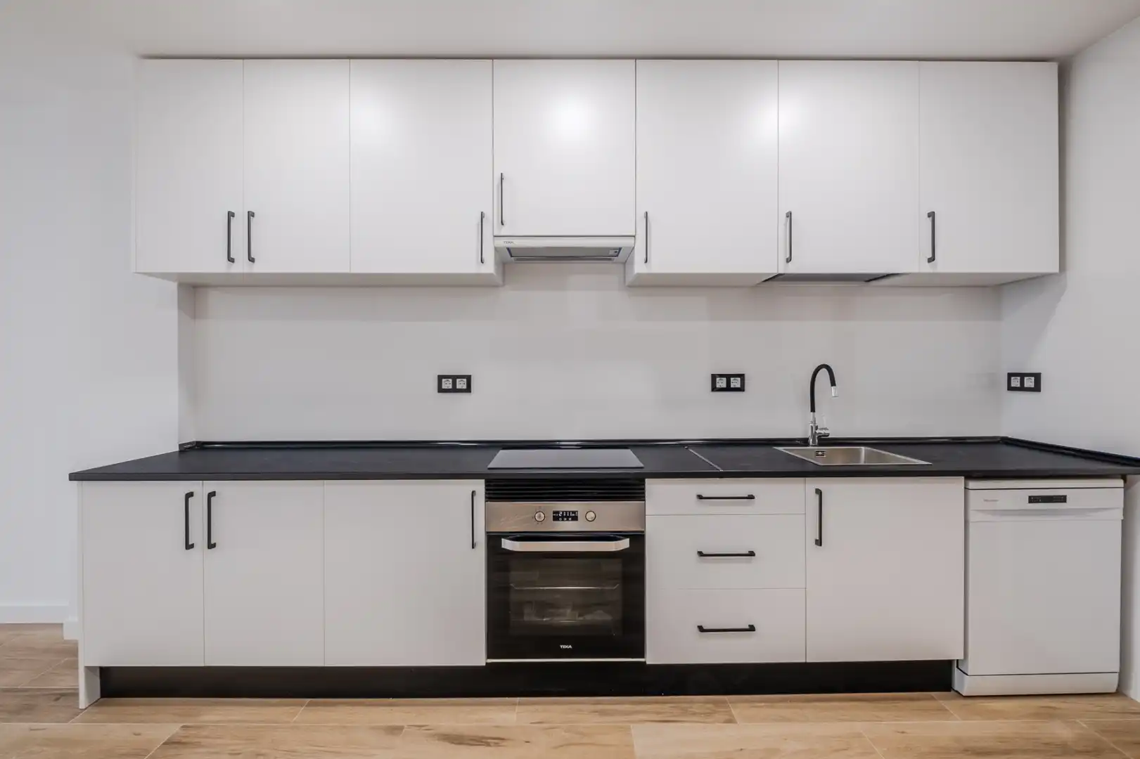 Küche von Wohnung zur Miete in Madrid mit Heizung, Ofen und Waschmaschine