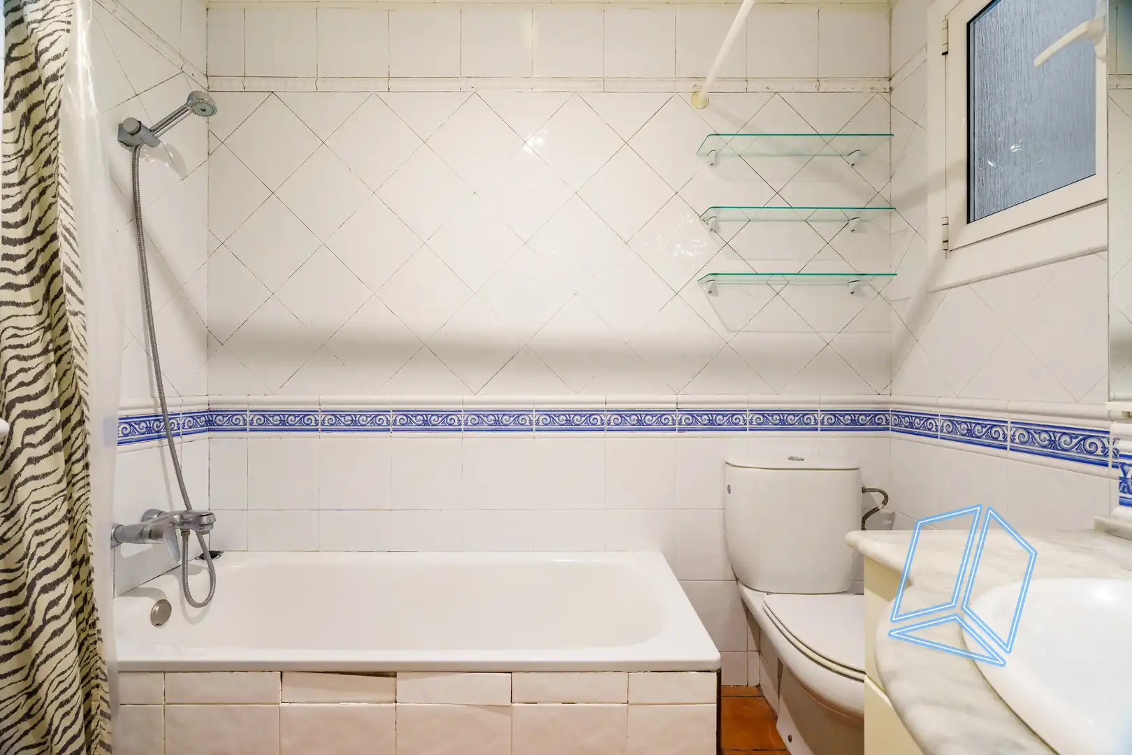 Bathroom of Attic for sale in Barcelona  with Heating and Terrace