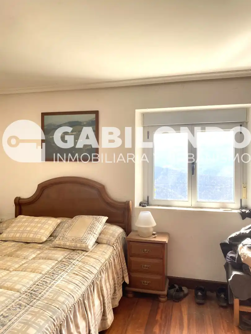 Habitación de Casa adosada en venta en Elgoibar con Jardín privado, Trastero y Horno