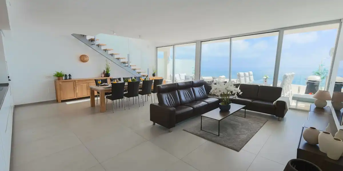 Sala d'estar de Dúplex en venda en Benalmádena amb Aire condicionat, Terrassa i Traster
