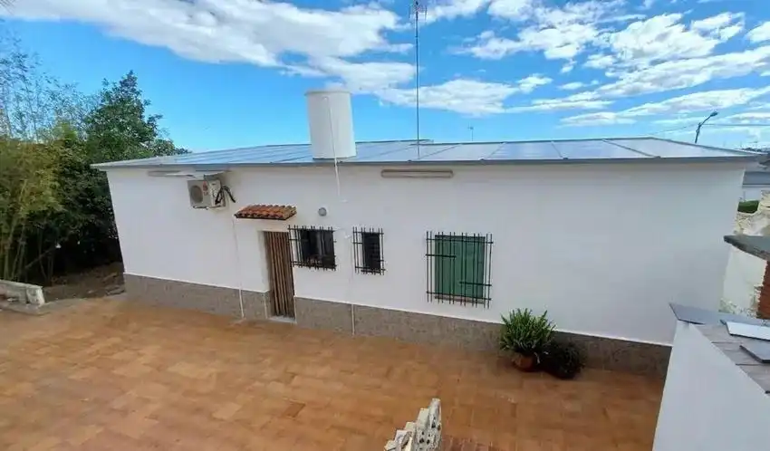 Vista exterior de Casa o chalet en venta en Godelleta con Aire acondicionado, Jardín privado y Terraza