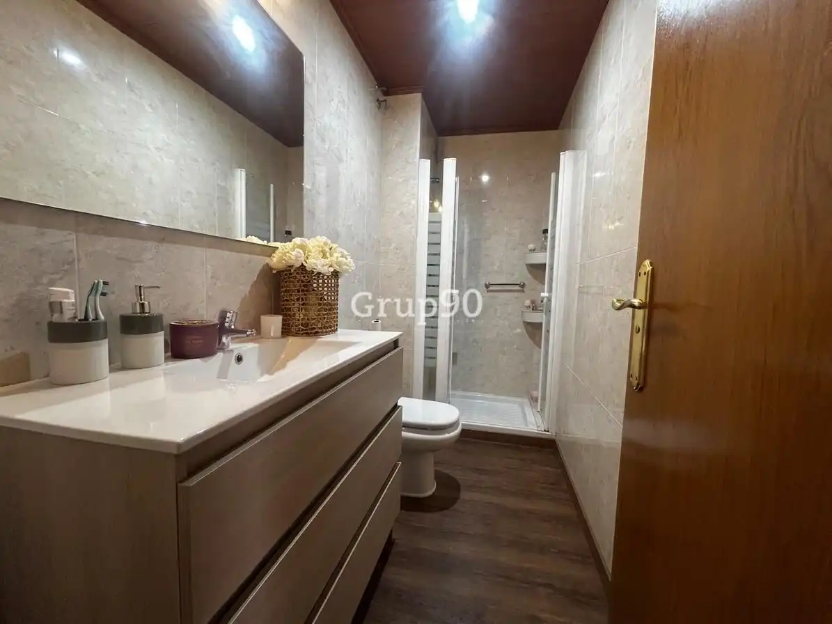 Baño de Casa adosada en venta en Puigverd de Lleida con Aire acondicionado, Calefacción y Parquet