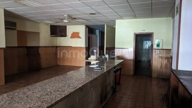 Local comercial en Alquiler en N/A en La Villa - Bazuelo