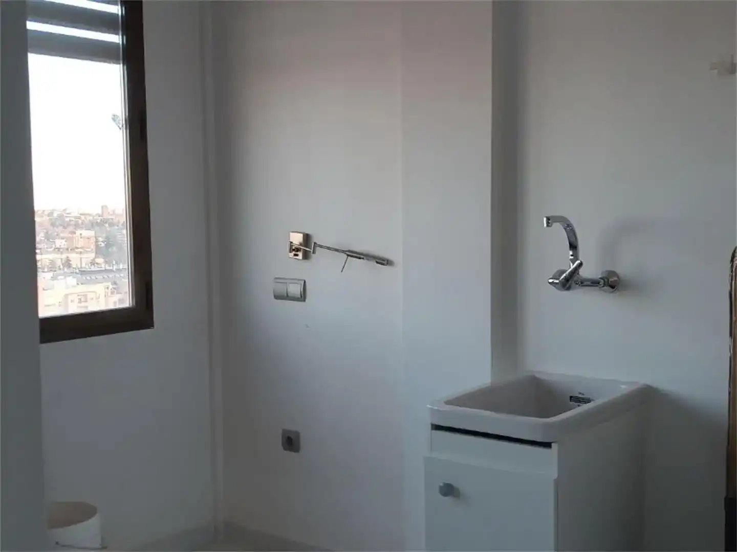 Badezimmer von Dachboden zur Miete in  Madrid Capital mit Klimaanlage