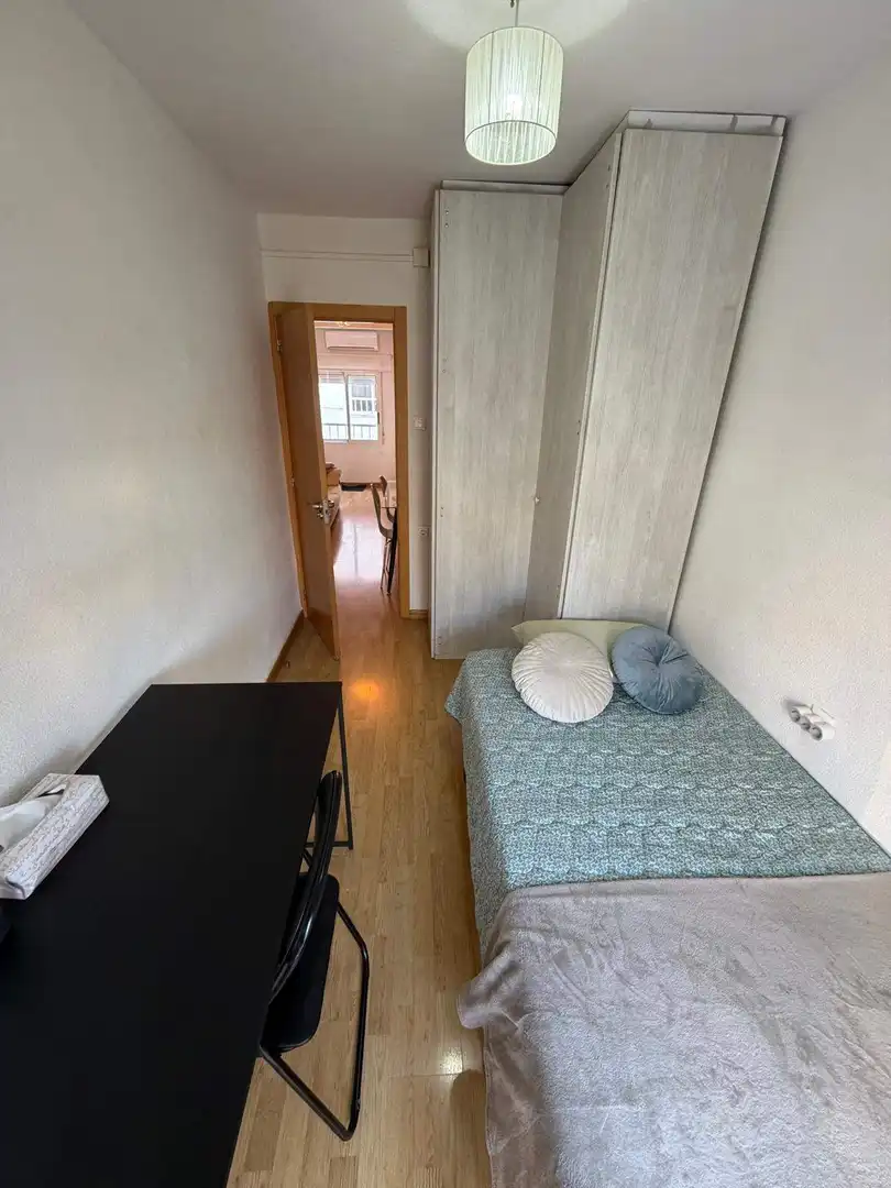 Schlafzimmer von Wohnung zur Miete in Elche / Elx mit Klimaanlage, Terrasse und Möbliert